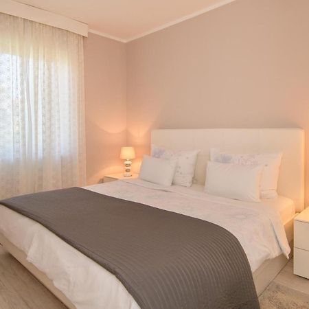 Apartments Dora 포레치 외부 사진