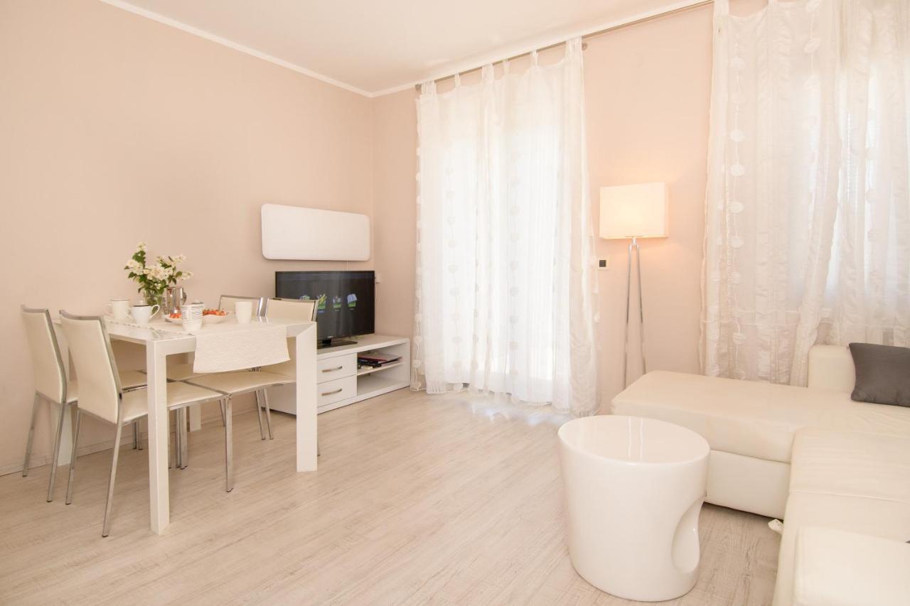 Apartments Dora 포레치 외부 사진